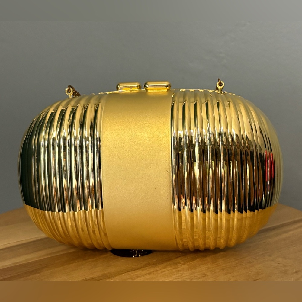 Vintage Gold Tone Hard Case Pill Bag